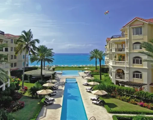 THE SOMERSET ON GRACE BAY