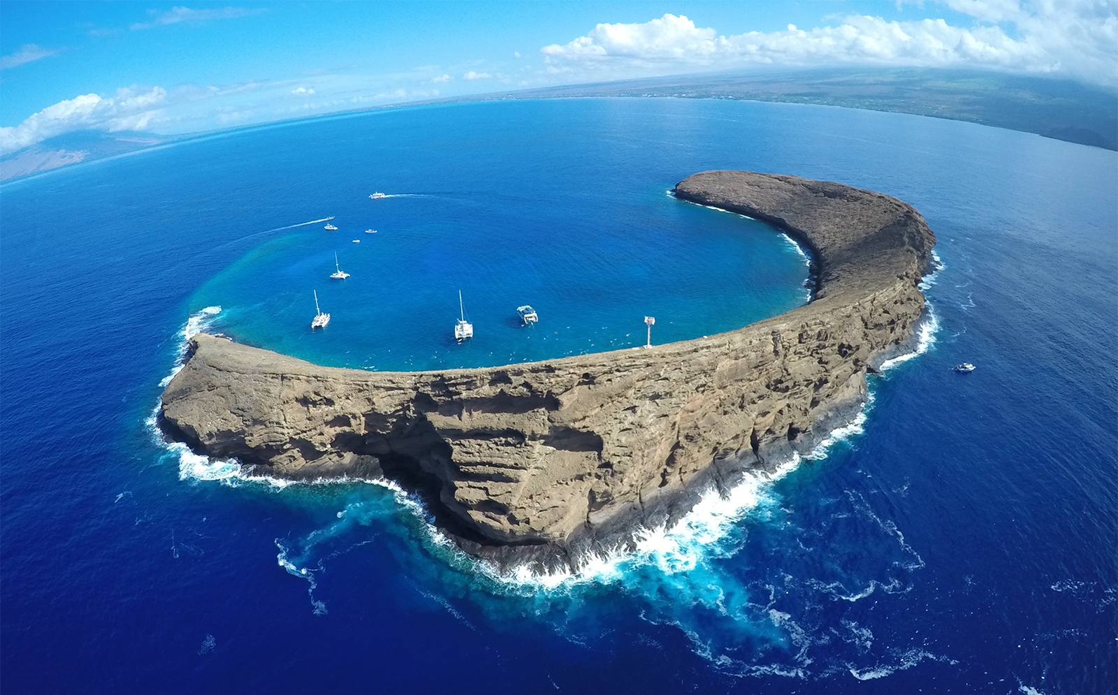 Vi ses sprogfærdighed Uartig HAWAII'S NATURAL BEAUTY SHINES FROM ALL ANGLES AND ELEVATIONS