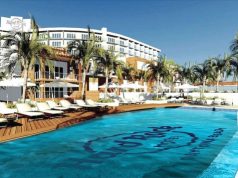 Hard Rock Announces New Hotel in Daytona Beach & Historic Streamline Hotel Opens After Loving Restoration Hard Rock Pool with Sign