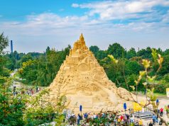 World’s tallest sandcastle stands in Duisburg, Germany schauinsland-reisen