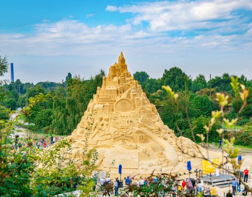 World’s tallest sandcastle stands in Duisburg, Germany schauinsland-reisen