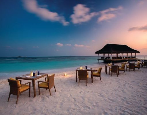 OBLU at Helengeli Strikes Gold at Virgin Holidays 2017 Awards beach-dining-tropical