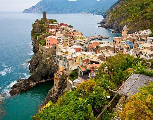 ‘It’s a Draw!’ – Colorful Italian Riviera Inspires Budding Artists in New ‘Art Walk Italy’ Walking Vacation Cinque Terre Region