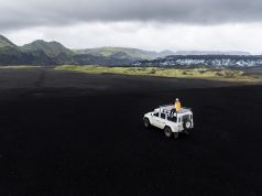 This year’s best summer job with WOW airlines