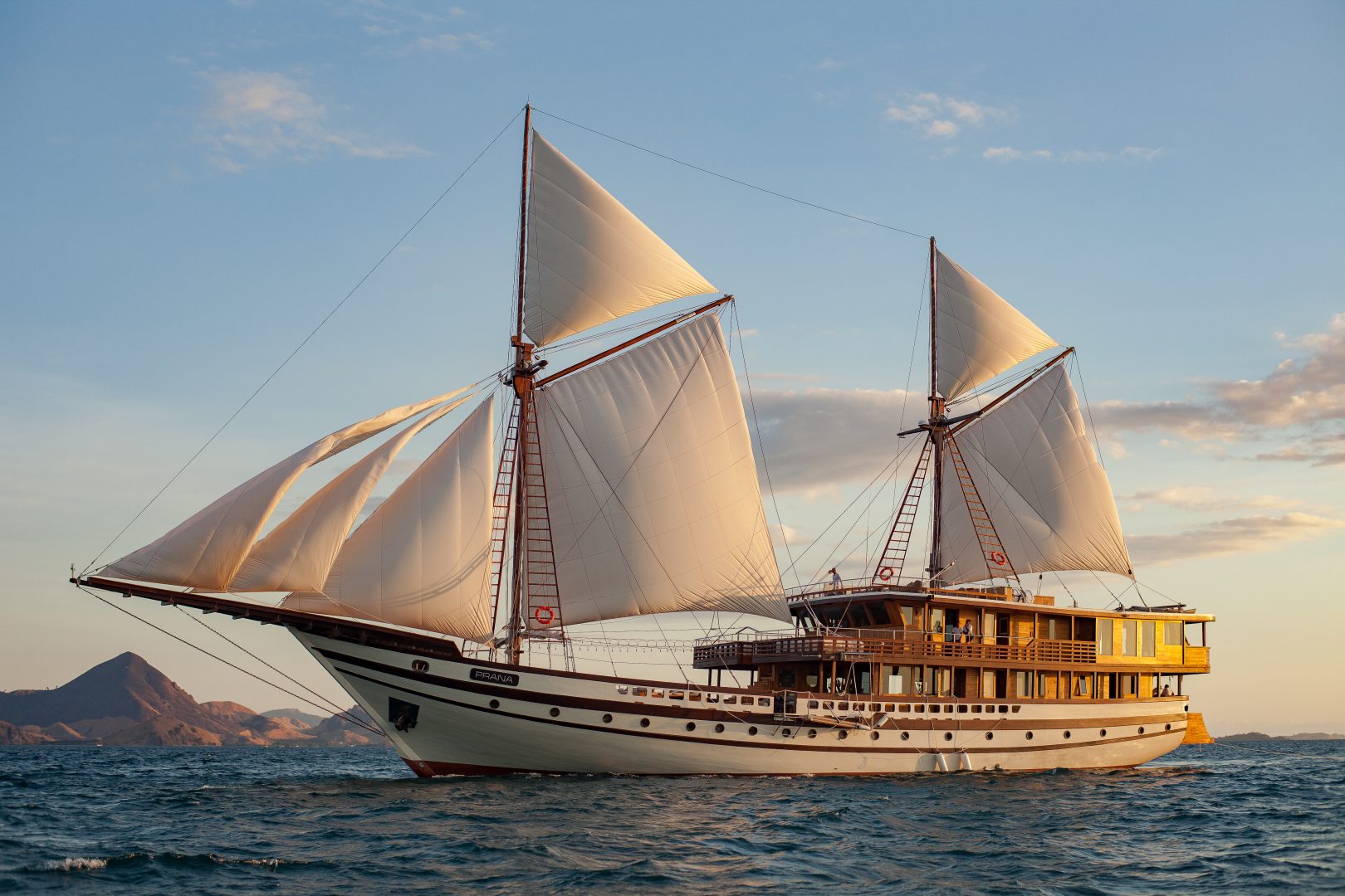 137 foot phinisi sailing yacht