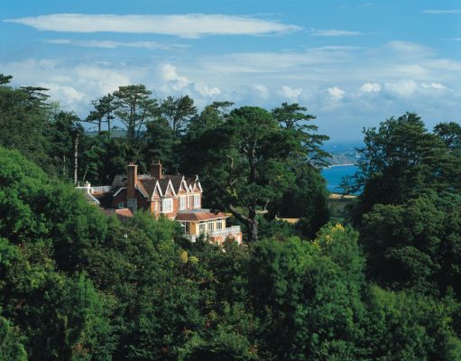 Orestone Manor: Birthplace of the World’s First Ever Christmas Card