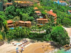 THE “OWNER’S GIFT” OF A FREE NIGHT FROM PUERTO VALLARTA BEACH CLUB WILL MORE THAN MAKE UP FOR IT