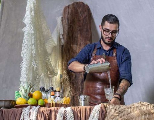 MEXICO’S BEST MIXOLOGIST, IS NOW PART OF AZULIK