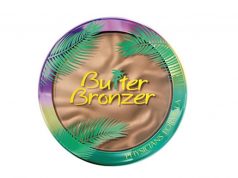 7 Highlighters That’ll Take Your Glow to The Next Level This Summer