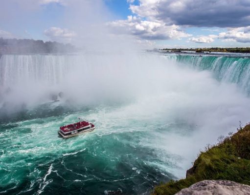 Planning a trip to Canada? Consider these helpful travel tips travel to Canada