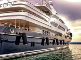 charter a yacht in the US