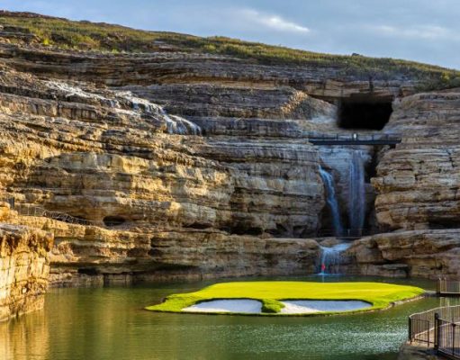 Where is a Hot Golf Destination for Spring Break? Par 3 golf hole with an island green