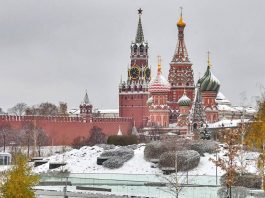 photo of a church in Moscow in winter