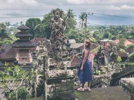 gril travelling in Bali