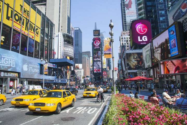 busy street in new york city