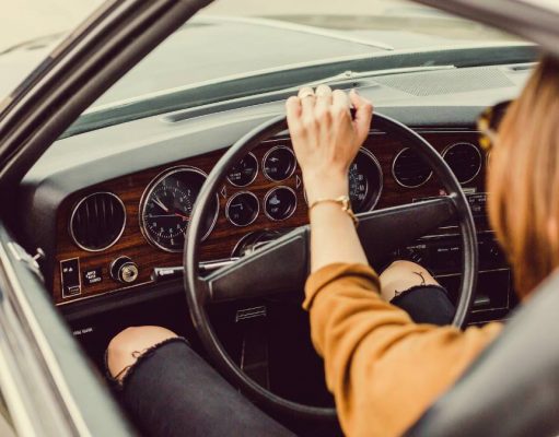 The Major Factors That Contribute To Your Overall Safety While Driving girl driving a car