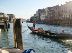 Italy With Children family in a gondola