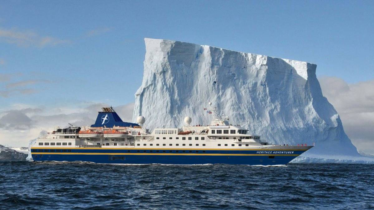 cruise ship in Antaricta