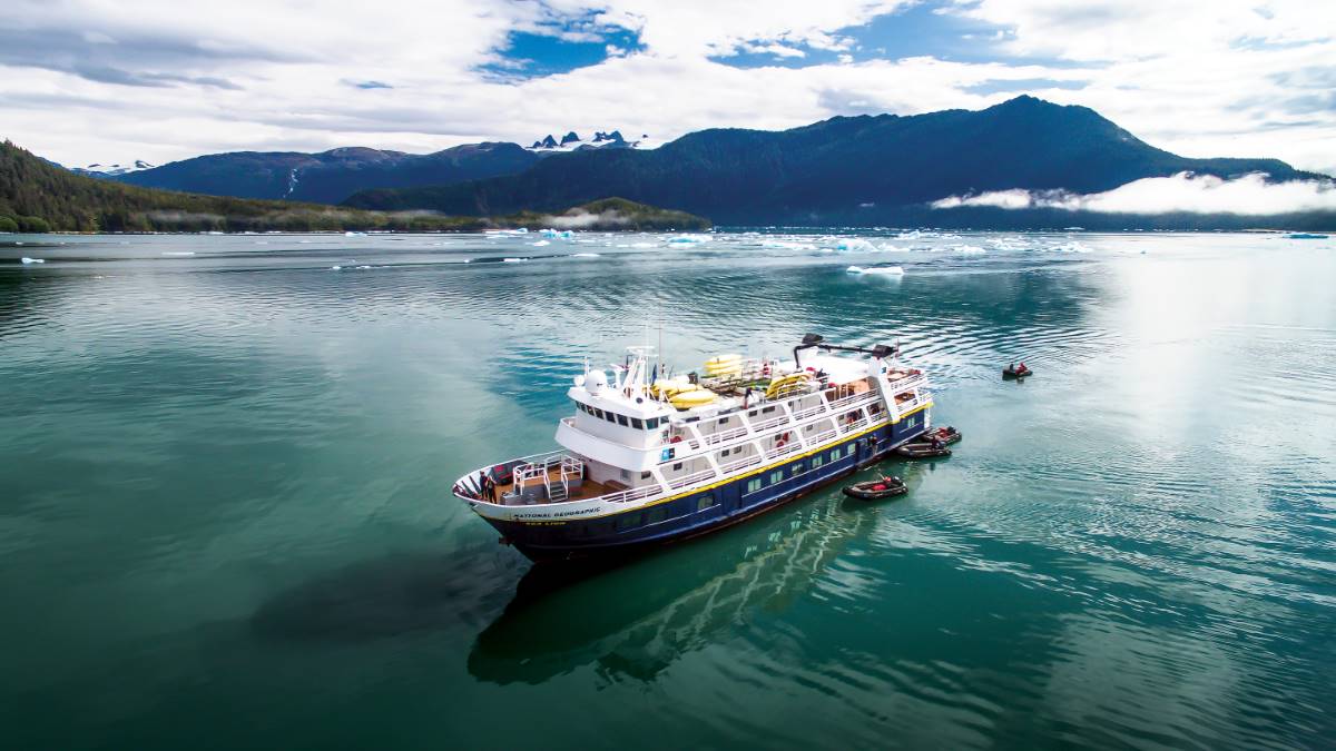 Lindblad Expeditions-National Geographic Ships in Alaska