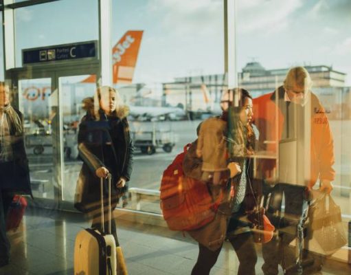 Top 9 Mistakes You Can Make During the Flight travellers in a busy airport