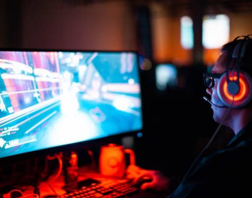 5 Reasons Why Gamers Love Online Casinos playing video games