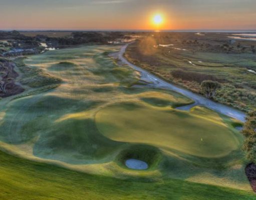 Golf is having a moment, and we should celebrate it!