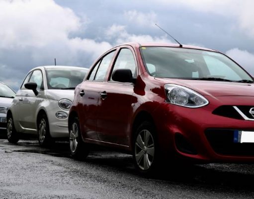 5 Tips for Finding Cheap Airport Parking cars in an airport parking lot