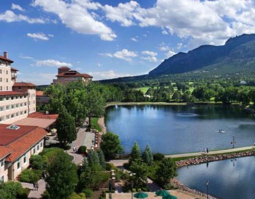 Valentine’s Day Romance in Colorado Springs at The Broadmoor