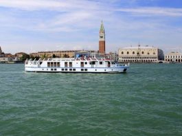 La Bella Vita - Cruising in Venice
