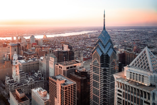 skyline of Philadelphia at dusk