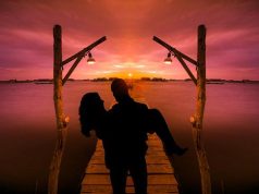 Planning a Honeymoon in the USA: 7 Destinations to Consider couple on honeymoon at sunset