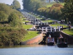 Canal Boat Holiday Destinations ‘Top of the Locks’ Caen Hill Locks