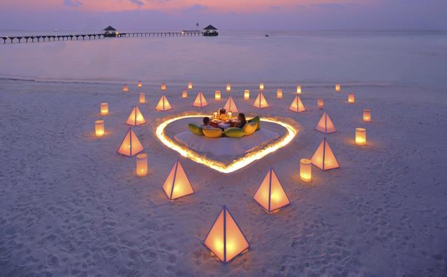 Lanterns at palm beach