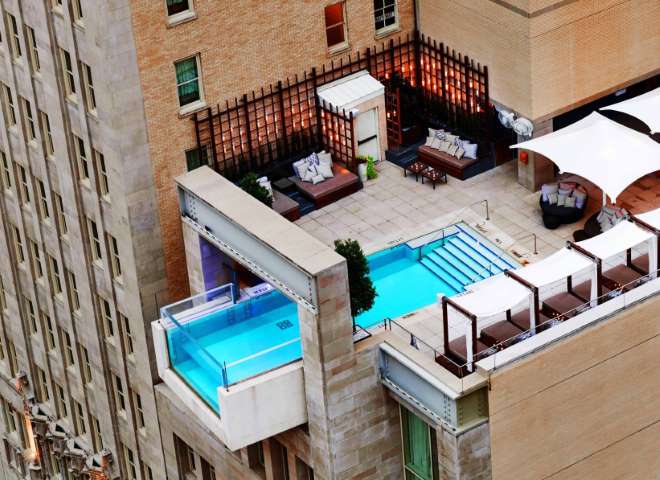 Rooftop outdoor pool 