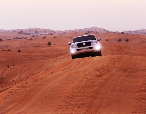 How to Rent a Car in Dubai Properly? car in the dubia desert