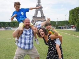 Family's photo in Paris