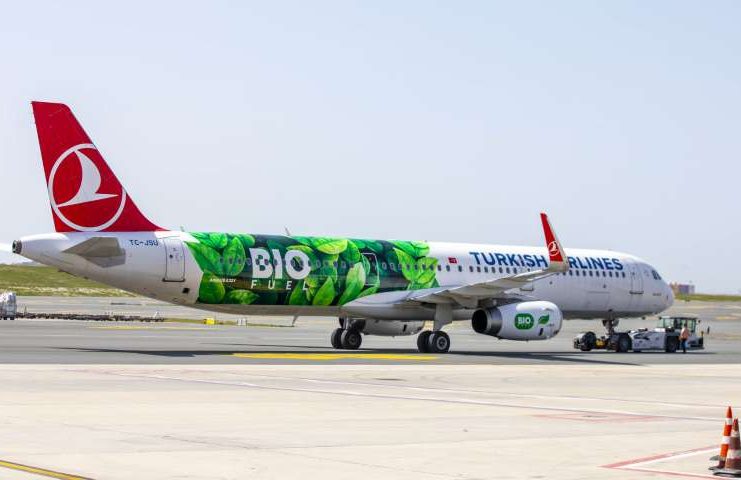 Turkish Airlines with bio fuel
