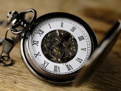 How to Safely Pack and Move Family Heirlooms and Antiques