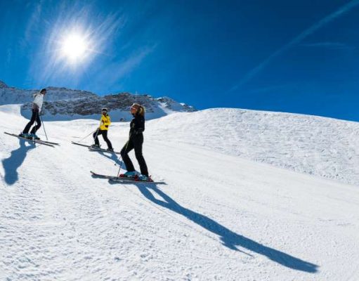 R Collection Hotels Announces Season Opener of Two 5-Star Ski Mountain Retreats: Montana Lodge & Spa and Grand Hotel Courmayeur Mount Blanc