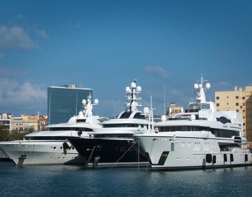 How to Plan & Book the Perfect Yacht Charter Vacation