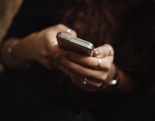 How To Keep Your Phone Protected While Travelling?