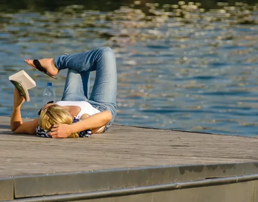 3 Fun Things to Do During Travel Downtime to Make the Most Of Your Trip