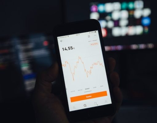 Maximizing Profits While Traveling: Forex Trading Tips for Nomads