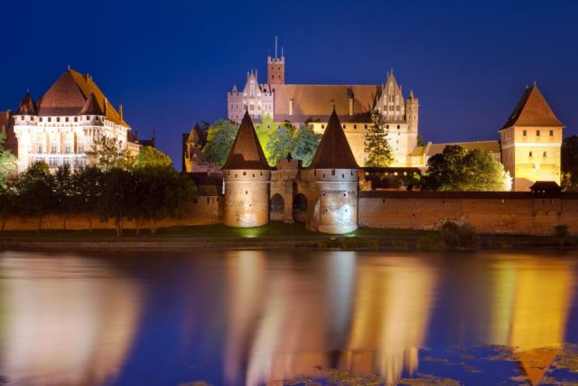 Discovering the Wonders of Malbork Castle Tour Jarastyle travel