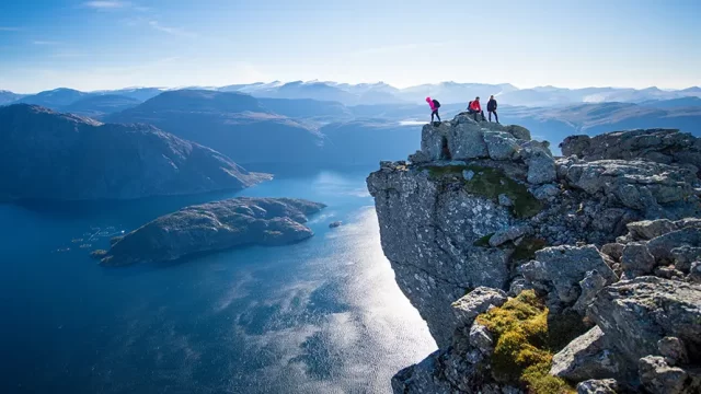 Climb Europe´s highest sea cliff Jarastyle travel