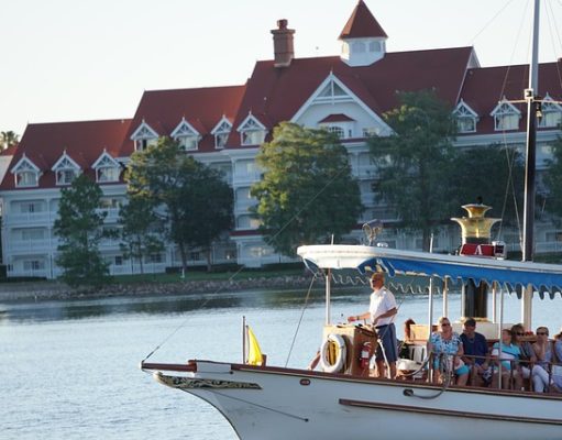 The Pros and Cons of a Snowbird Travel Lifestyle