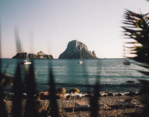 Discovering Ibiza: Luxury Boats and Island Paradise with Unique Boating Rentals