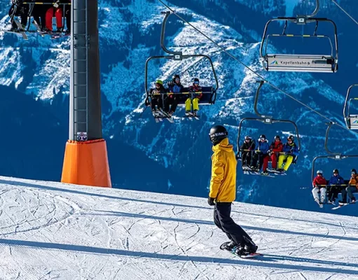 Snowboard lessons in Kappl