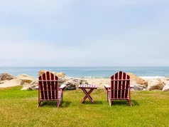 Stay at Mila Kunis and Ashton Kutcher’s guest house