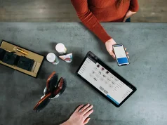 Payment Freedom on the Road: Traveling and Mobile Transactions